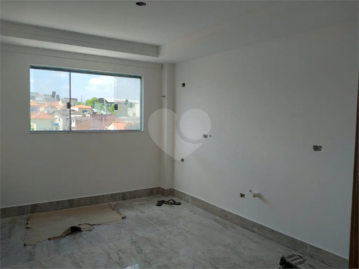 Sobrado à venda com 2 suítes em Vila Nivi, São Paulo, SP