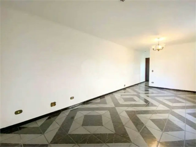 Sobrado à venda com 4 quartos em Vila Ipojuca, São Paulo, SP