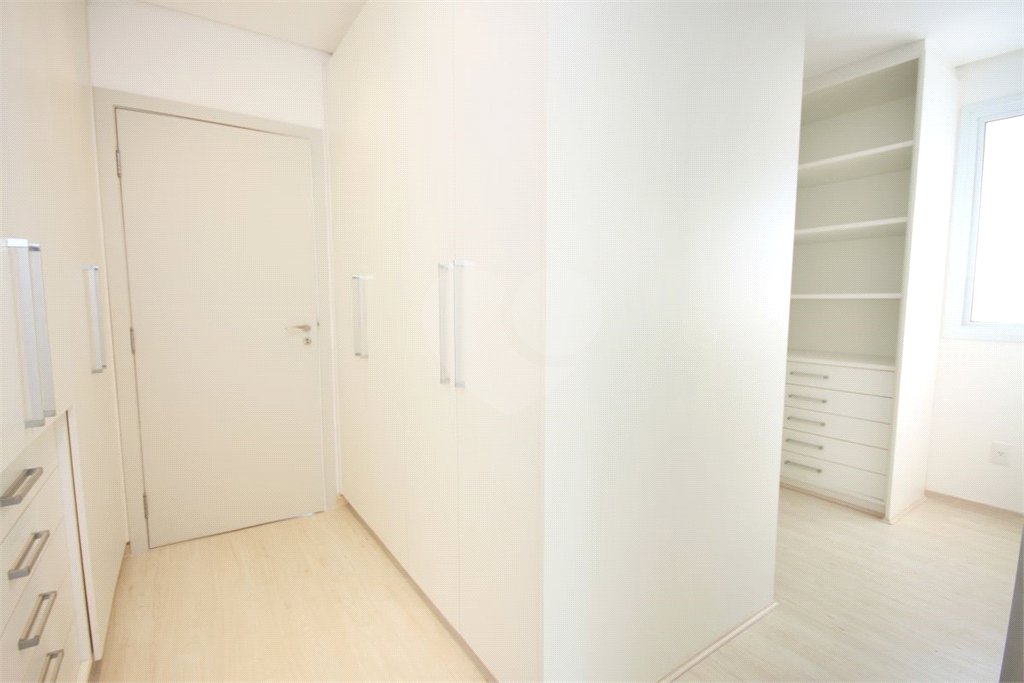 Casa à venda com 4 suítes no condomínio Vila Alba, São Paulo - SP