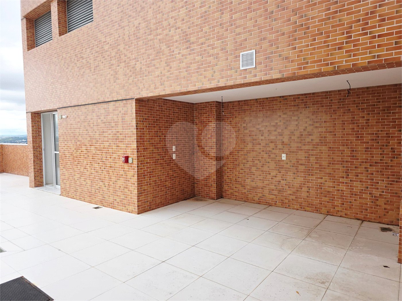 Triplex à venda com 4 suítes em Anhangabaú, Jundiaí, SP