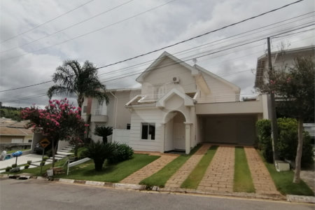 Casa para alugar com 3 quartos, sendo 1 suíte, no condomínio Recanto dos Paturis, Vinhedo - SP