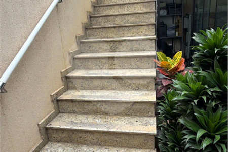 Casa à venda com 3 suítes em Vila Augusta, Guarulhos, SP