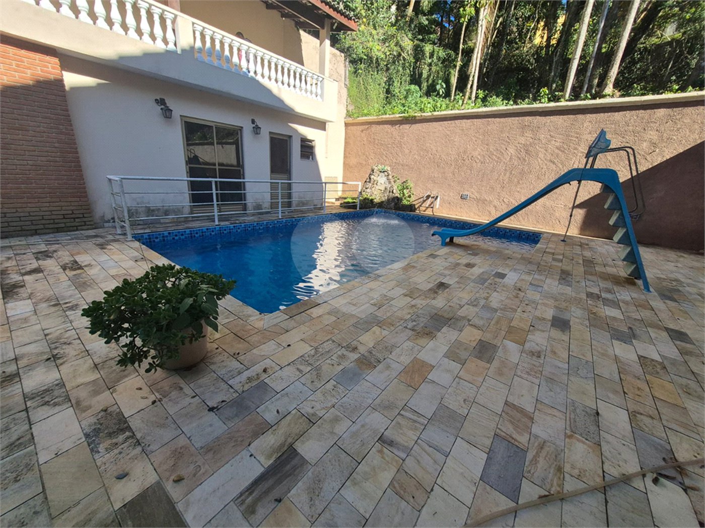 Casa à venda com 4 suítes no condomínio Alpes da Cantareira, Mairiporã - SP