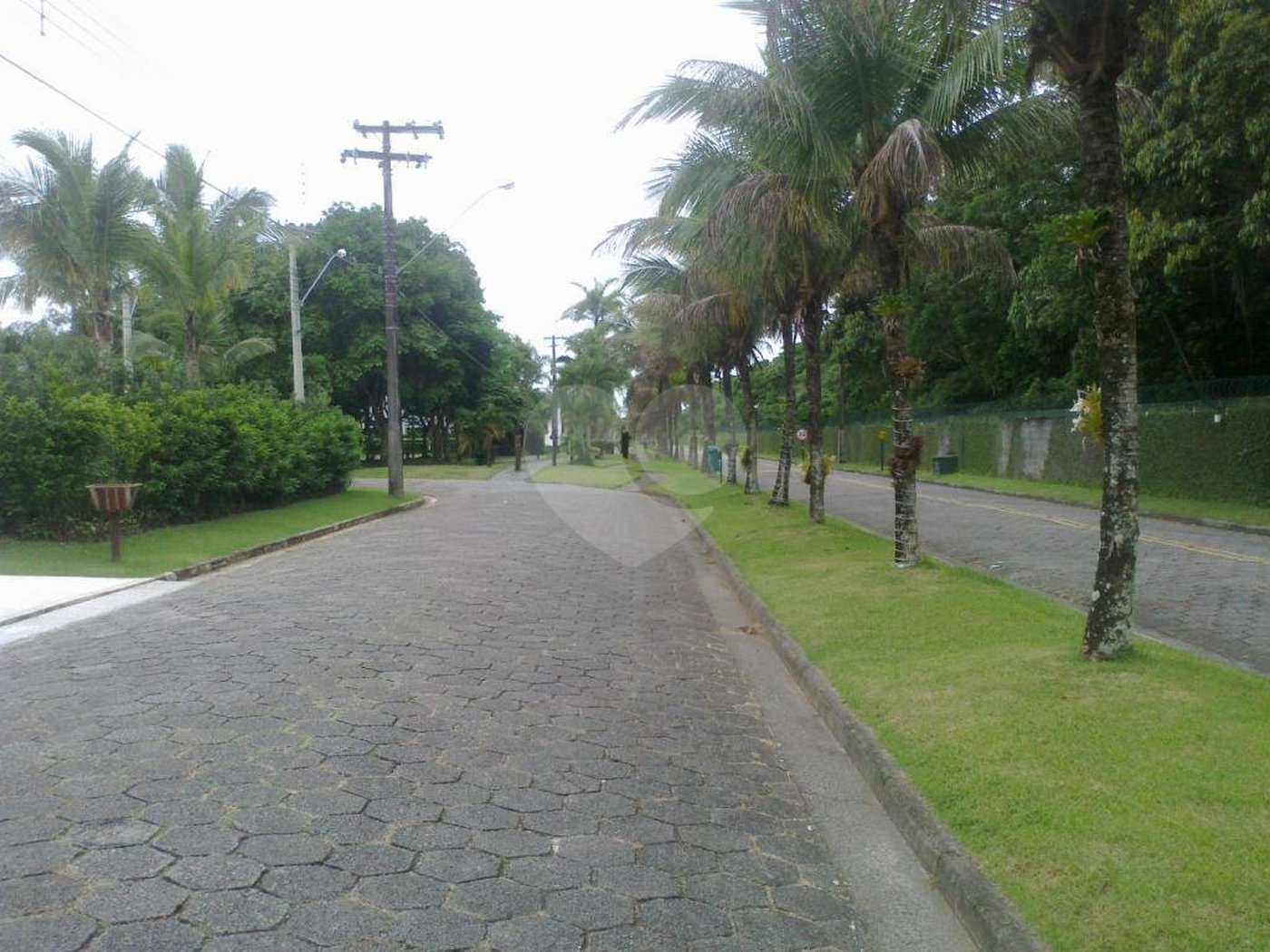 Sobrado à venda com 5 suítes em Enseada, Bertioga, SP