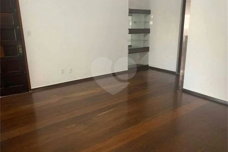 Sobrado à venda com 4 quartos, sendo 2 suítes, em Jardim do Mar, São Bernardo do Campo, SP