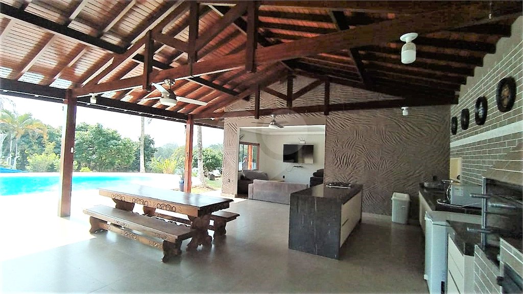 Chácara à venda com 6 quartos, sendo 4 suítes,  em Pinheirinho, Vinhedo, SP
