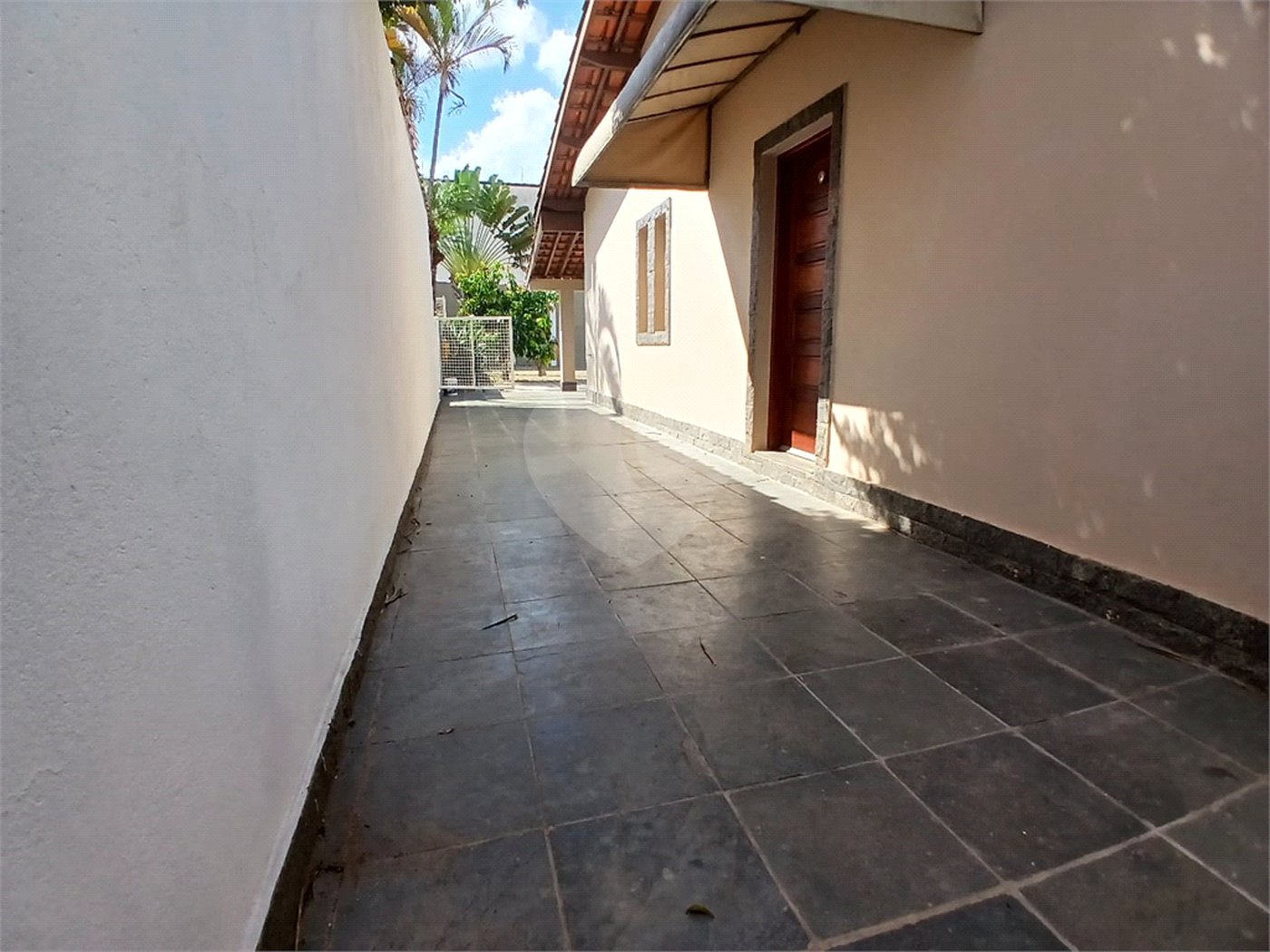 Casa à venda com 5 quartos, sendo 3 suítes, em Vila Santista, Atibaia, SP