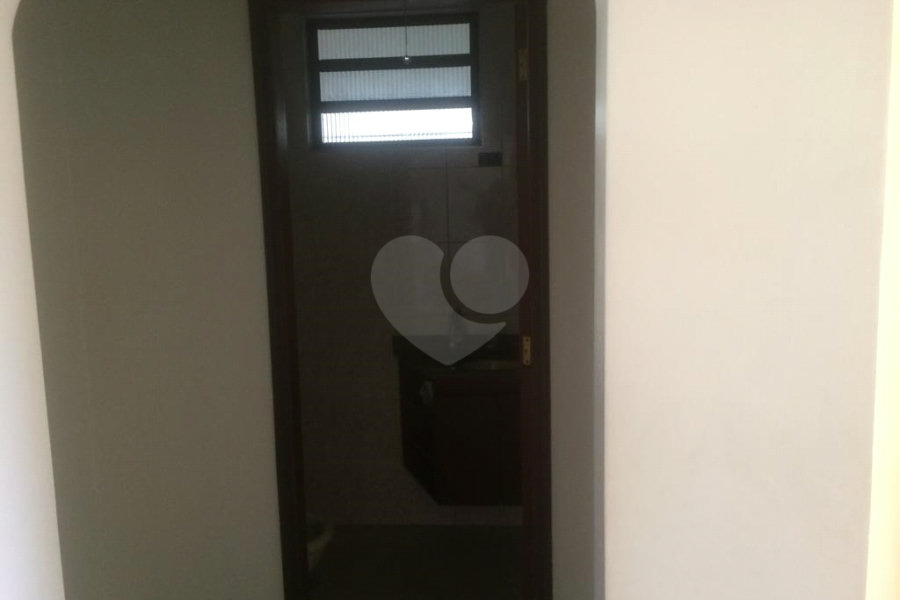 Sobrado à venda com 4 quartos, sendo 3 suítes, em Tremembé, São Paulo, SP