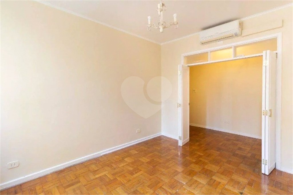 Apartamento à venda com 4 quartos, sendo 1 suíte, em Jardim Paulista, São Paulo, SP