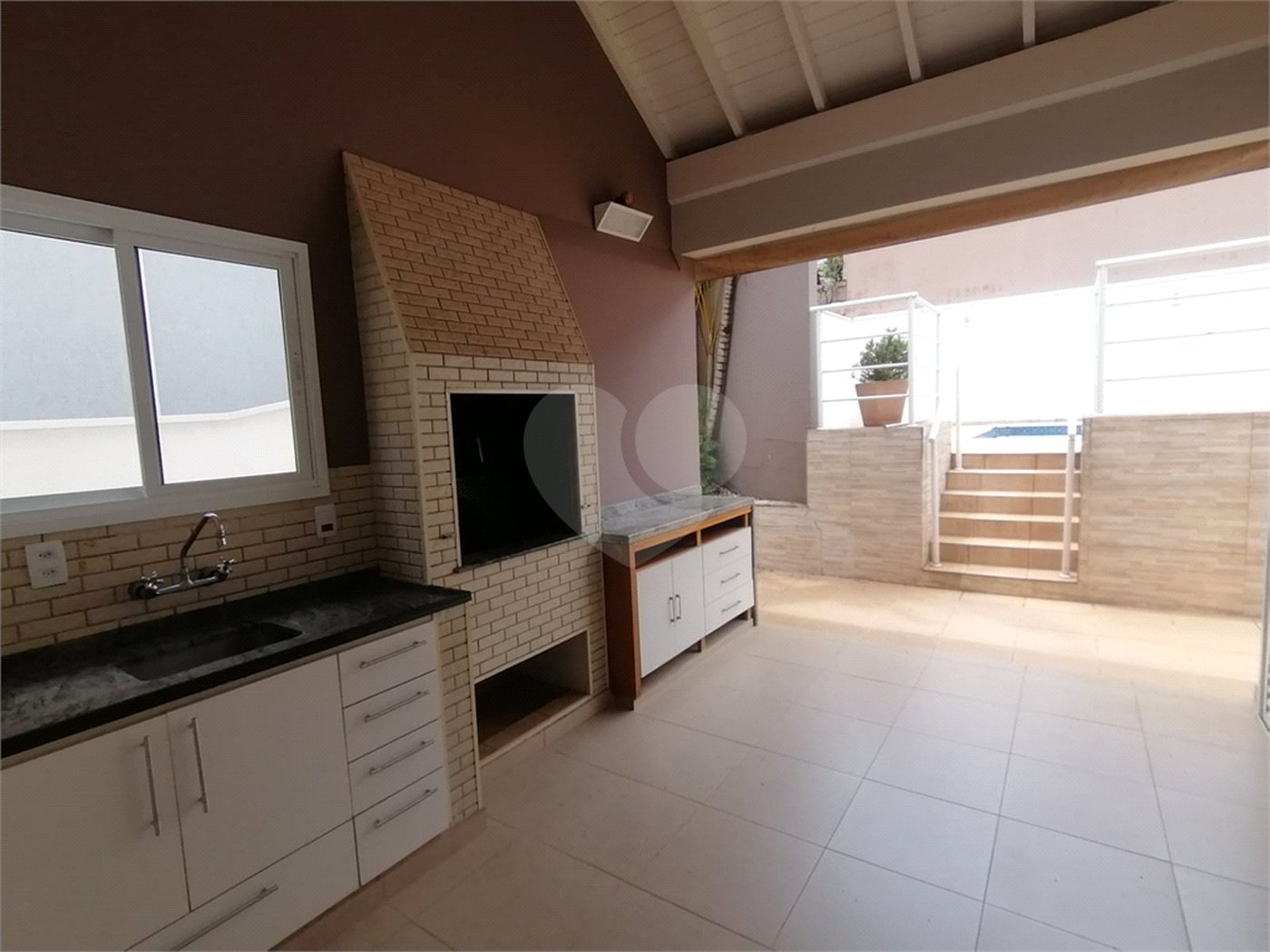 Casa para alugar com 3 quartos, sendo 1 suíte, no condomínio Recanto dos Paturis, Vinhedo - SP