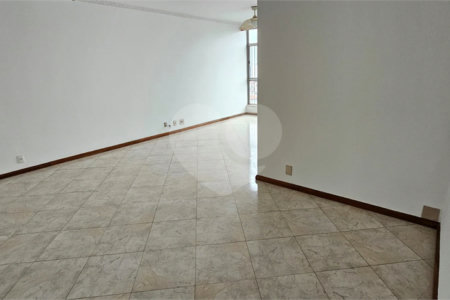 Apartamento à venda com 4 quartos, sendo 1 suíte, em Tijuca, Rio de Janeiro, RJ