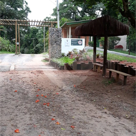 Casa à venda com 6 quartos, sendo 4 suítes, no condomínio Recanto dos Palmares, Atibaia - SP