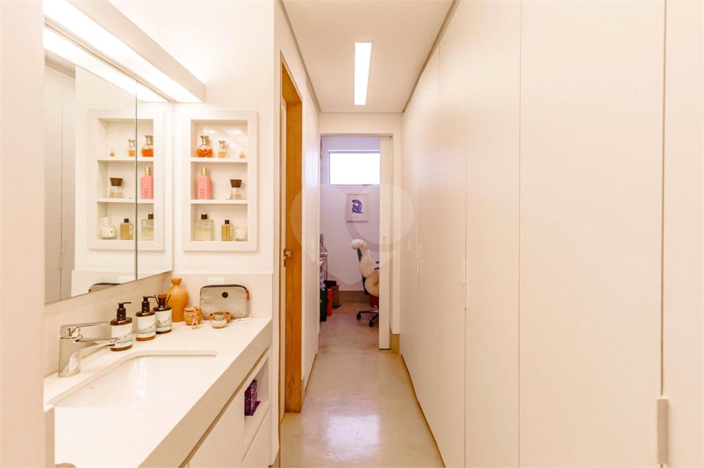 Apartamento à venda com 3 quartos, sendo 1 suíte, em Jardim Paulista, São Paulo, SP