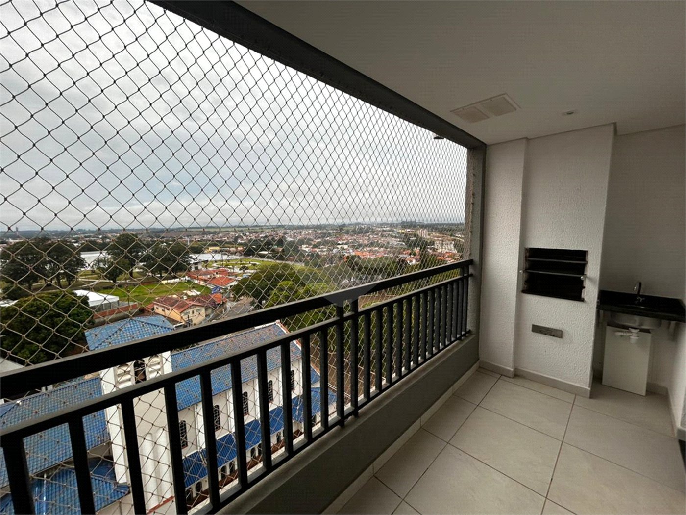 Apartamento à venda com 2 quartos, sendo 1 suíte, em Vila Aparecida, Itapetininga, SP