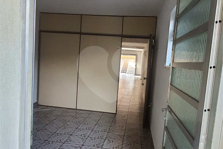 Sobrado à venda com 4 quartos, sendo 1 suíte, em Vila Pereira Barreto, São Paulo, SP