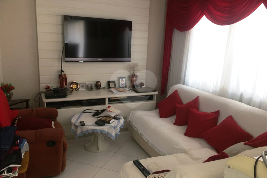 Casa à venda com 3 quartos, sendo 1 suíte, no condomínio Villagio de Lucca II, São Paulo - SP