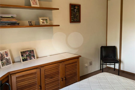 Apartamento à venda com 4 quartos, sendo 2 suítes, em Real Parque, São Paulo, SP