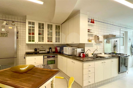 Apartamento à venda com 3 quartos, sendo 1 suíte, em Jardim Paulistano, São Paulo, SP