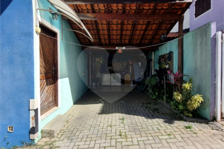 Sobrado à venda com 2 quartos em Jardim do Papai, Guarulhos, SP