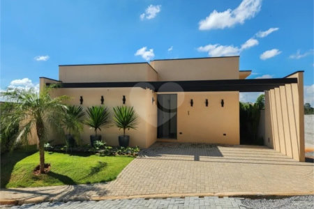 Casa à venda com 3 quartos, sendo 1 suíte, no condomínio Consoli Residencial, Atibaia - SP