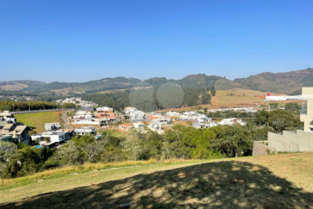 Terreno à venda em Condomínio Vale das Águas, Bragança Paulista, SP
