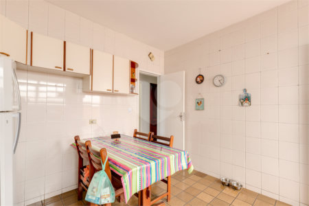 Casa de Vila à venda com 3 quartos, sendo 1 suíte, em Granja Julieta, São Paulo, SP