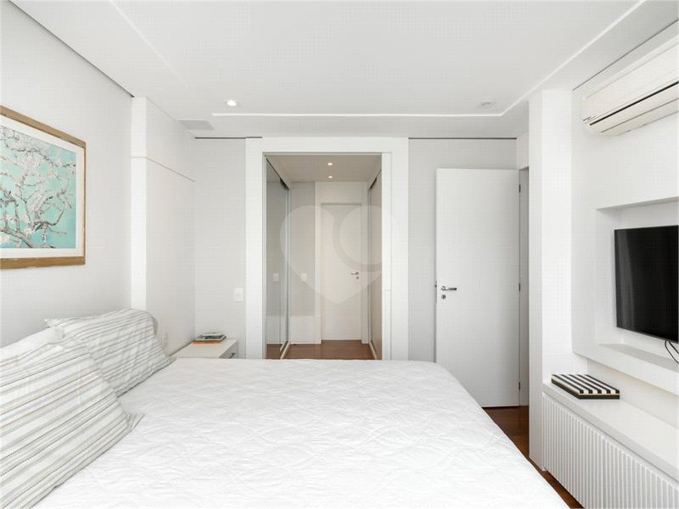 Apartamento à venda com 3 suítes em Vila Mariana, São Paulo, SP