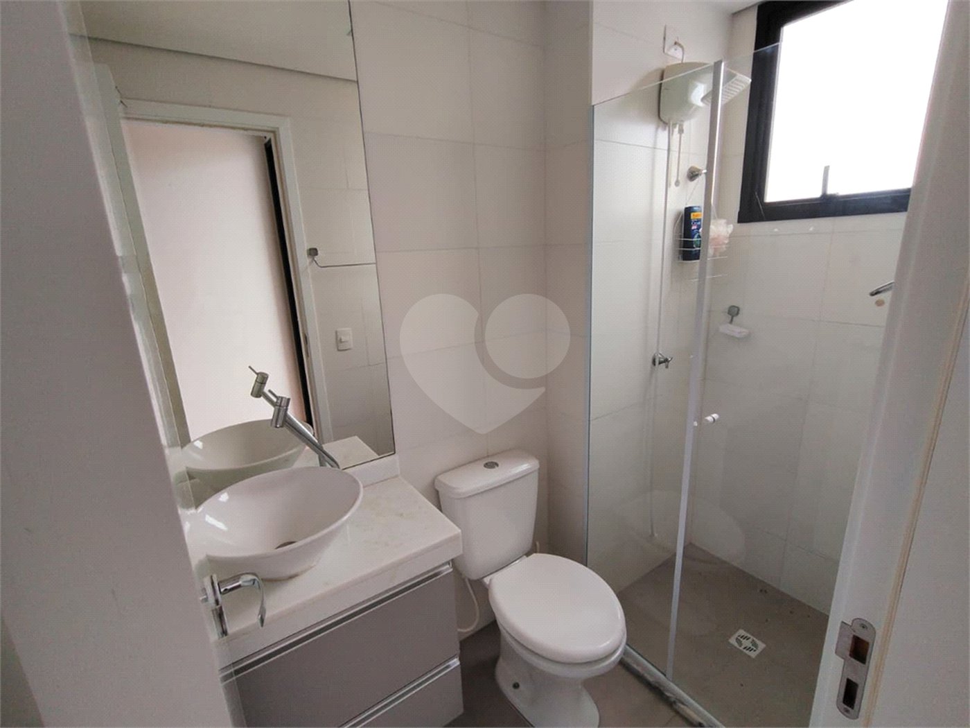 Apartamento à venda ou para alugar com 3 quartos, sendo 2 suítes, em Vila Ginez, Itapetininga, SP