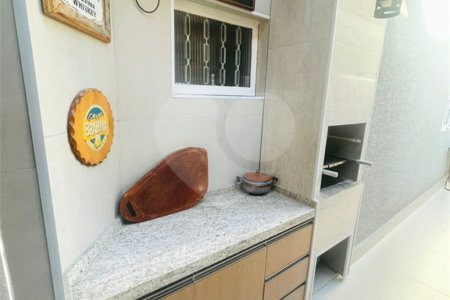 Sobrado à venda com 2 suítes em Jardim Alvinópolis, Atibaia, SP