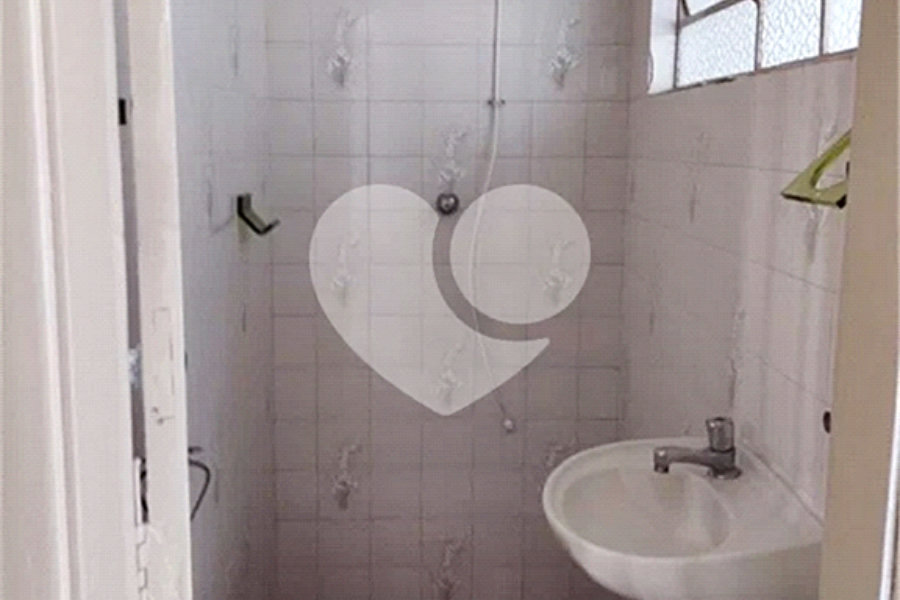 Sobrado à venda com 4 quartos, sendo 1 suíte, em Tremembé, São Paulo, SP