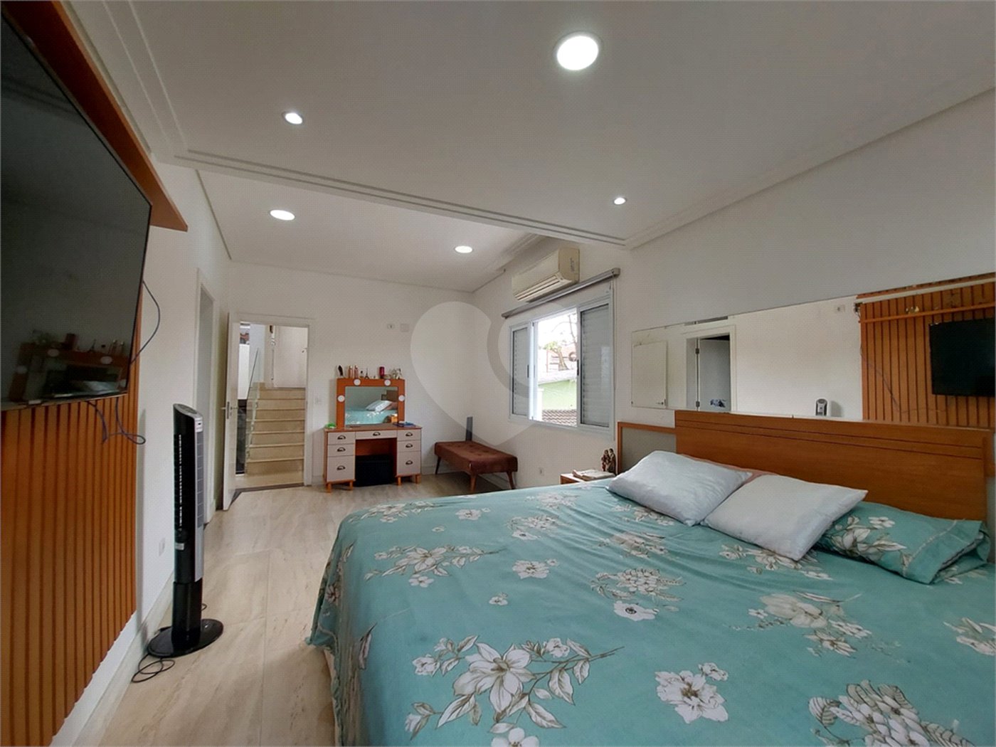 Casa à venda com 4 suítes em Lapa, São Paulo, SP