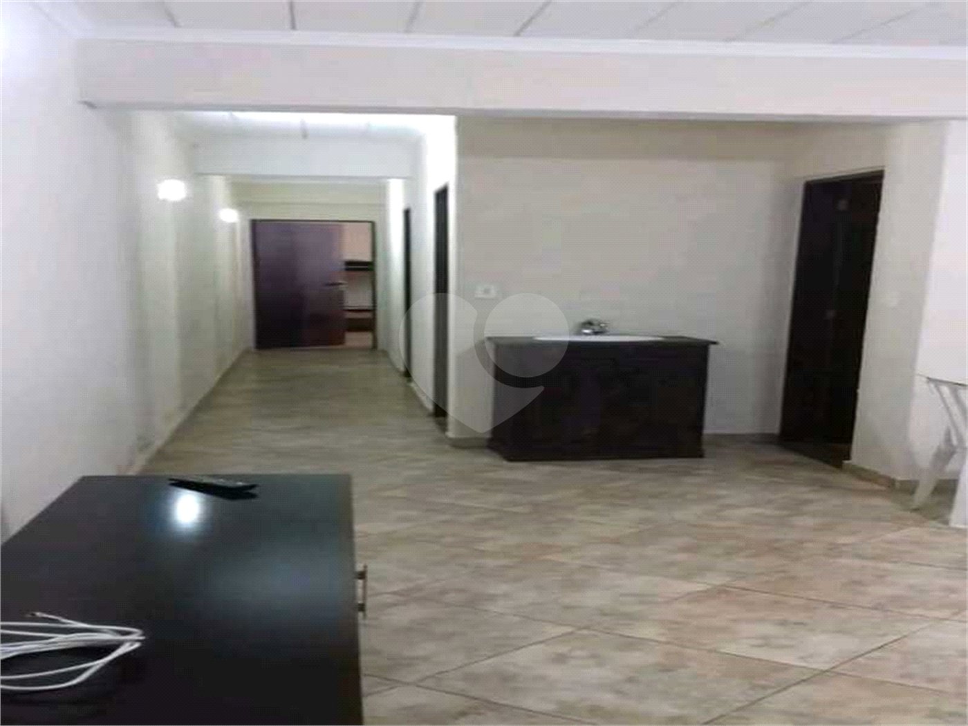 Casa à venda com 6 quartos, sendo 3 suítes, no condomínio Residencial Jardins de Mairiporã I, Mairiporã - SP