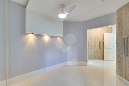 Apartamento à venda com 4 quartos, sendo 3 suítes, em Granja Julieta, São Paulo, SP