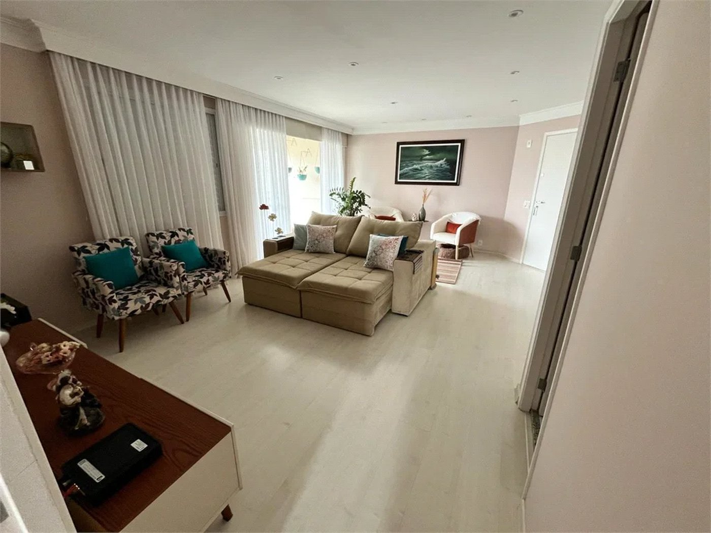 Apartamento à venda com 4 quartos, sendo 3 suítes,  em Lar São Paulo, São Paulo, SP