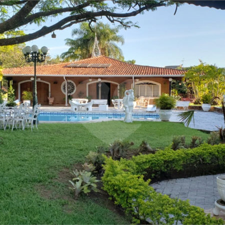 Casa à venda com 4 suítes no condomínio Vale do Itamaraca, Valinhos - SP
