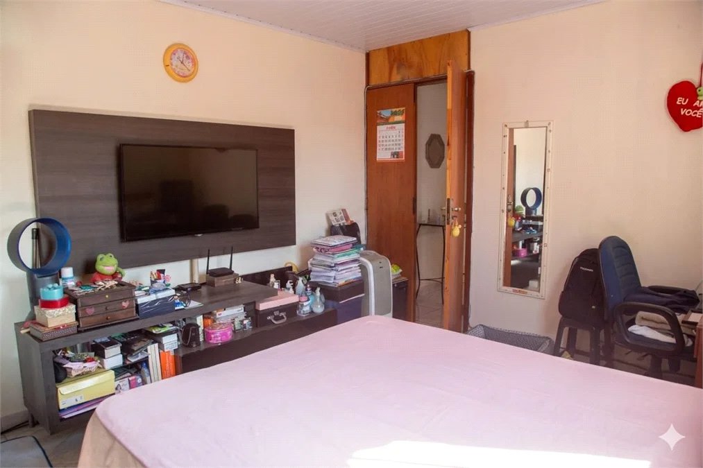 Casa à venda com 3 quartos, sendo 2 suítes, em Vila Yara, Osasco, SP
