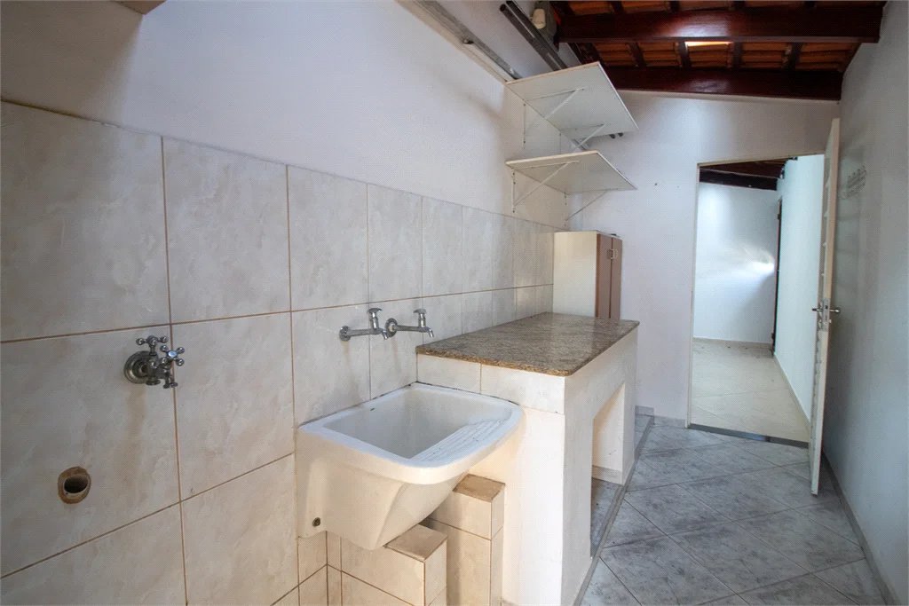 Sobrado à venda com 3 quartos, sendo 1 suíte, em Jardim Ester, São Paulo, SP