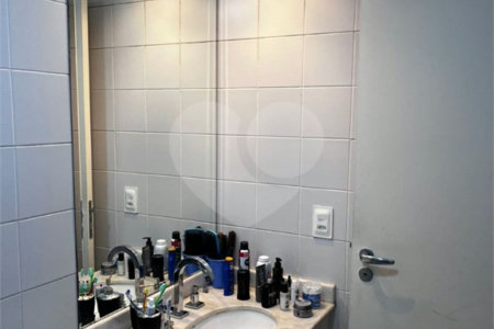 Casa à venda com 3 quartos, sendo 1 suíte,  no condomínio Liberty Village, São Paulo - SP