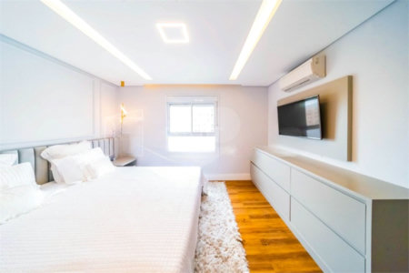 Apartamento na Mooca com 204m² com sacada gourmet com 4 suítes e 4 vagas condominio clube Aceita Permuta