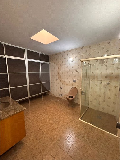 Sobrado à venda com 4 quartos no Centro, Salto, SP