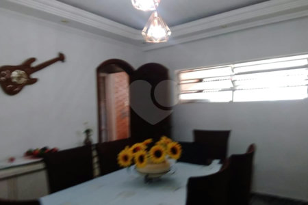 Casa à venda com 4 quartos, sendo 2 suítes, em Jardim Vila Galvão, Guarulhos, SP