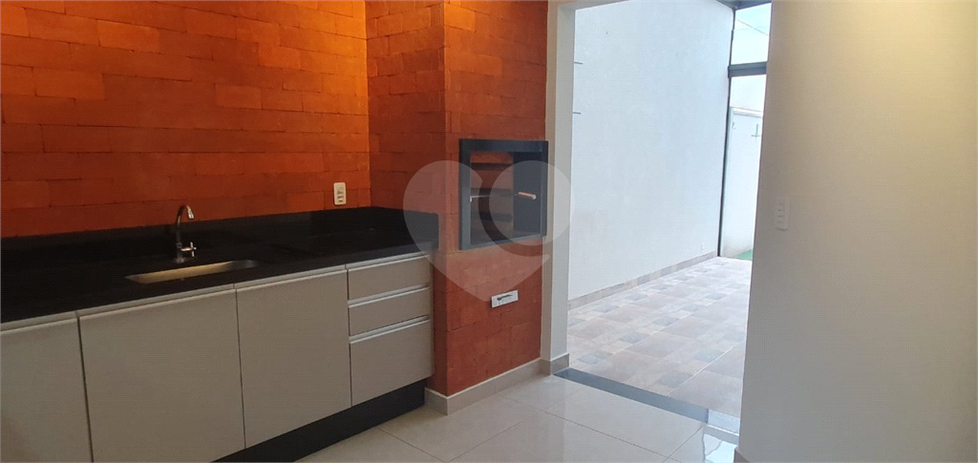 Casa à venda com 3 quartos, sendo 1 suíte,  no condomínio Reserva das Paineiras, Itapetininga - SP