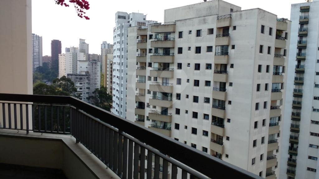 Apartamento à venda com 4 quartos, sendo 3 suítes, em Vila Andrade, São Paulo, SP