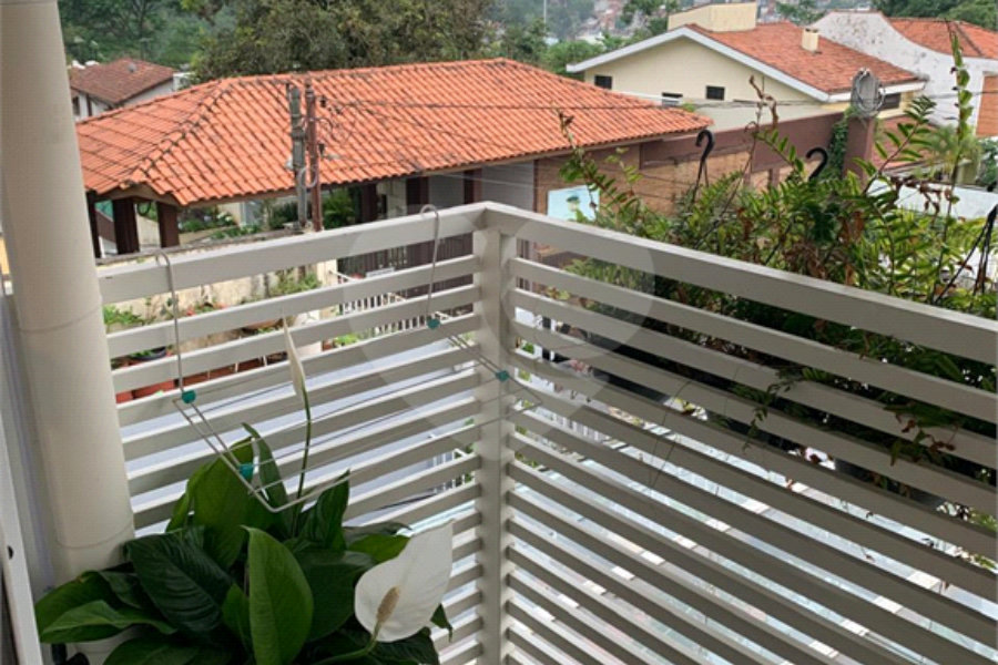 Sobrado à venda com 2 suítes em Horto, São Paulo, SP