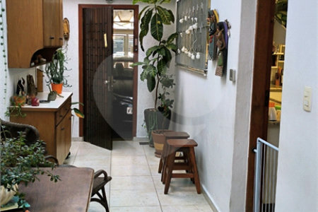 Sobrado à venda com 3 quartos, sendo 1 suíte, em Campo Belo, São Paulo, SP