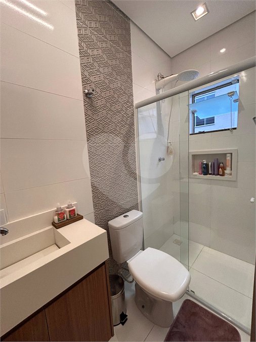 Casa à venda com 2 suítes no condomínio Solar dos Girassóis, Poá - SP
