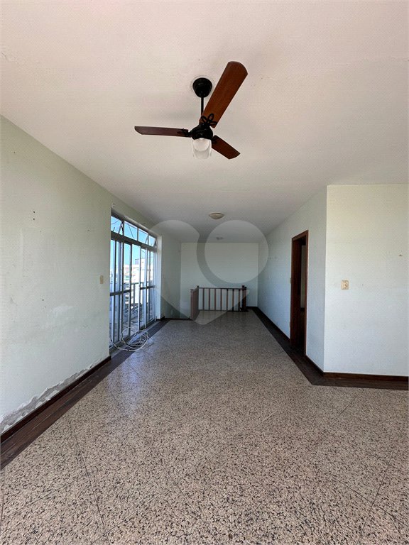 Cobertura à venda com 4 quartos, sendo 2 suítes,  em Braga, Cabo Frio, RJ