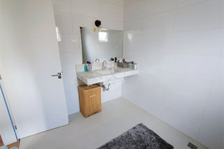 Casa à venda com 5 quartos, sendo 2 suítes, no condomínio Terras de Jundiaí, Jundiaí - SP