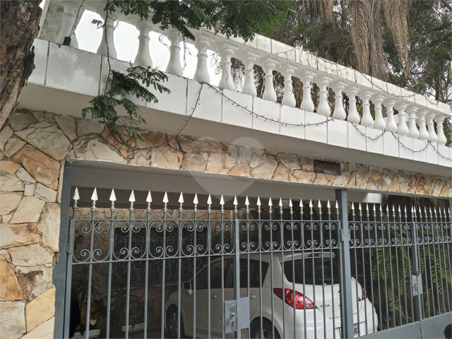 Sobrado à venda com 3 quartos, sendo 1 suíte,  em Jardim Prudência, São Paulo, SP