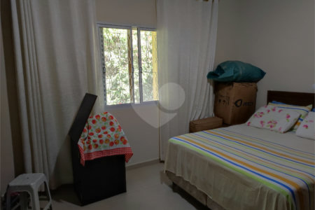 Chácara à venda com 3 quartos, sendo 2 suítes,  em Parque Varanguera, São Roque, SP